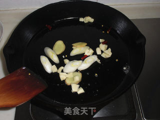 墨鱼仔烧豆腐的做法步骤：7