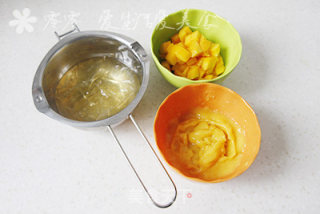 芒果酸奶慕斯的做法步骤：1