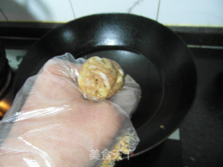 炸藕肉丸子的做法步骤：6