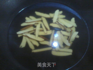凉拌芹菜叶香干的做法步骤：4