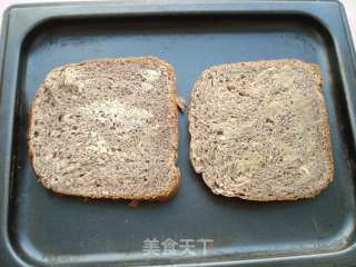 金枪鱼三明治的做法步骤：2