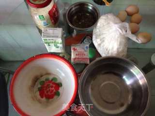 电饭煲做蛋糕的做法步骤：1