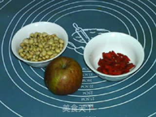 枸杞苹果豆浆的做法步骤：1
