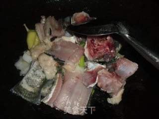 豆腐黑鱼汤的做法步骤：4