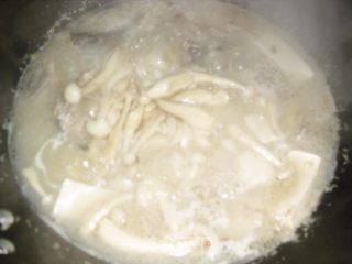 豆腐黑鱼汤的做法步骤：6