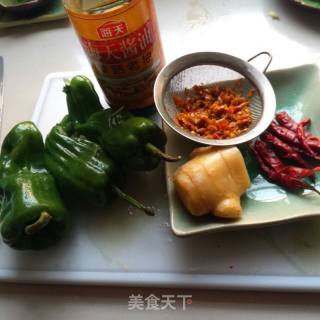 红烧鸡肉的做法步骤：1