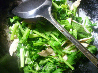 大豆蛋白炒芹菜的做法步骤：5