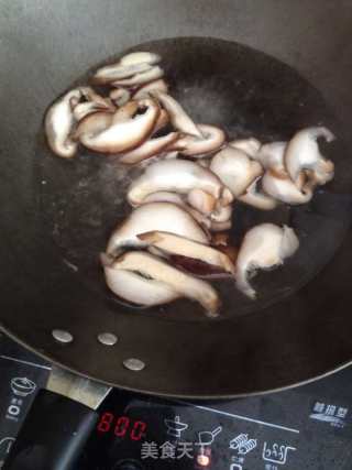 香菇拌面的做法步骤：6