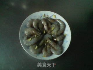 微波原味虾的做法步骤：1