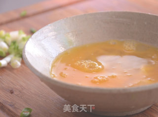 湖南安化蒜苗腊肉炒饭_山哥来了烹饪课堂的做法步骤：2