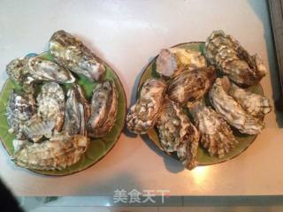 烧烤生蚝改良家庭版不用烤箱的做法步骤：1