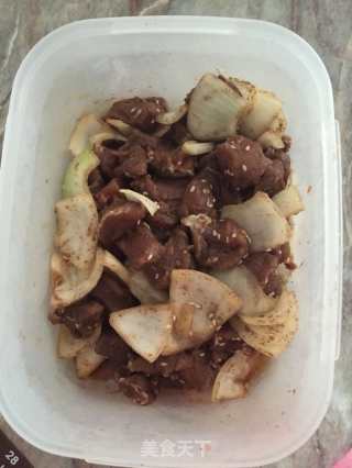 牙签肉的做法步骤：1