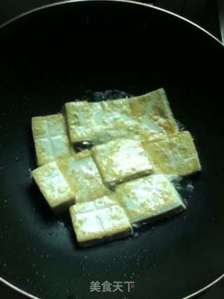 辣烧孜然豆腐串的做法步骤：2