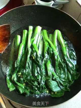 白灼油菜心的做法步骤：3