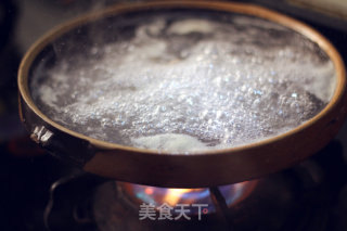 白菜干炖排骨汤的做法步骤：2