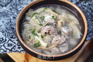 白菜干炖排骨汤的做法步骤：4