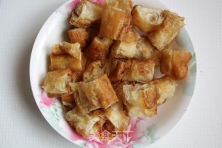 QQ肠炒青菜油条的做法步骤：2