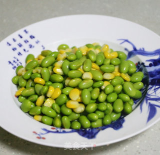 台式香肠炒青豆的做法步骤：3