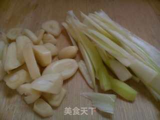 可乐鸡翅（可乐鸡腿）的做法步骤：2