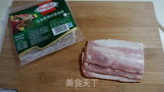 合家欢——经典飘香炒菜培根的做法步骤：4