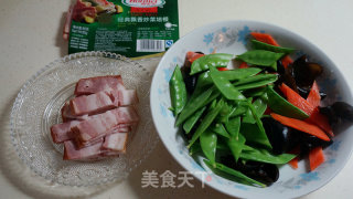 合家欢——经典飘香炒菜培根的做法步骤：6