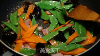合家欢——经典飘香炒菜培根的做法步骤：9