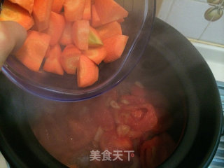 西红柿牛腩汤，西红柿牛腩面的做法步骤：7