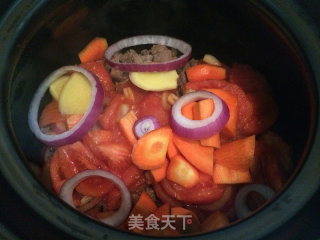 西红柿牛腩汤，西红柿牛腩面的做法步骤：8