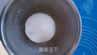 烫面蒸饼和素炒合菜的做法步骤：3