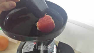 鲜榨西柚汁的做法步骤：3