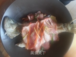 培根蒸鲈鱼的做法步骤：8