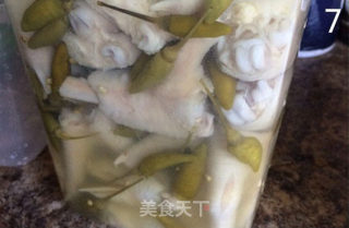 泡椒凤爪的做法步骤：7