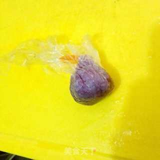虾仁紫薯饭团的做法步骤：5
