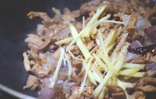 山哥来了系列美食：萝卜干炒腊肉的做法步骤：6