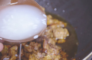 山哥来了美食课堂：茶油土鸡的做法步骤：3