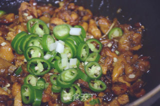 山哥来了美食课堂：茶油土鸡的做法步骤：4