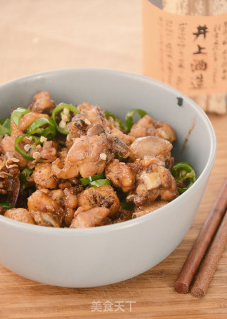 山哥来了美食课堂：茶油土鸡的做法步骤：5