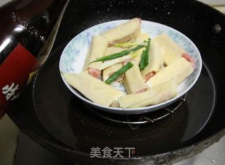 香肠山药卷的做法步骤：7
