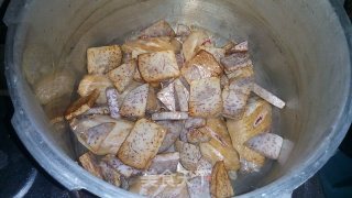 香芋焗扣鸡中翅的做法步骤：7