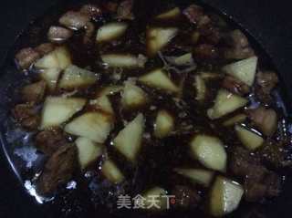 普洱茶土豆红烧肉的做法步骤：12