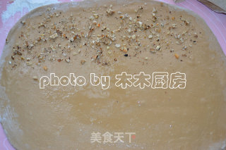红糖核桃花卷的做法步骤：2