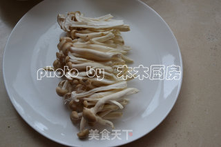 蟹味菇核桃汤的做法步骤：2
