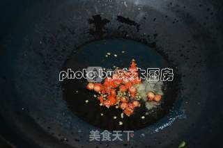 豌豆苗拌核桃仁的做法步骤：7
