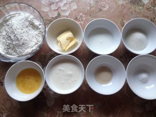 果味淡奶油面包的做法步骤：1