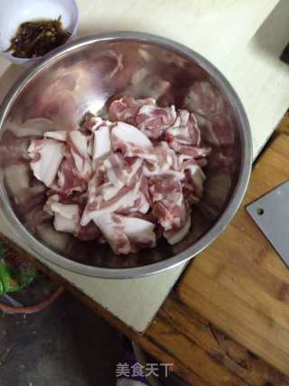自制四川酥肉的做法步骤：2
