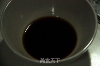 油焖茭白的做法步骤：1