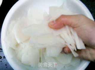 凉拌酸辣甜萝卜的做法步骤：4