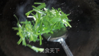 韭菜煎鸡蛋饼的做法步骤：3