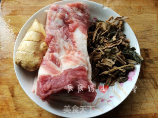 嗜肉者大爱的梅干菜肉的做法步骤：1