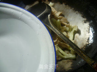 花菜大豆蛋白炒尖椒的做法步骤：3
